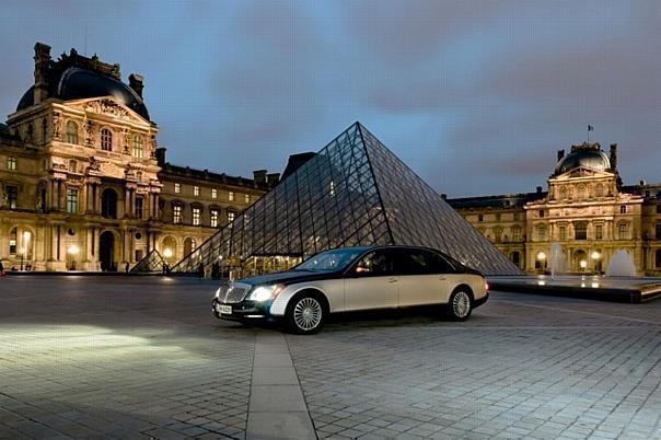 Maybach ist offizieller Partner des Louvre in Paris